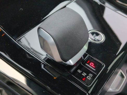 New 2026 Land Rover Range Rover Sport Dynamic SE image 33