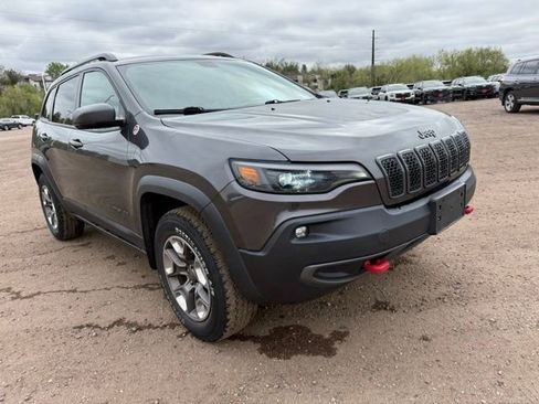 Used 2019 Jeep Cherokee Trailhawk w/ Comfort/Convenience Group AWD/4WD image 8