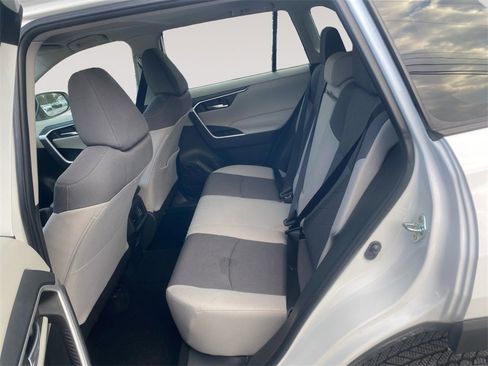 Used 2024 Toyota RAV4 XLE w/ Convenience Package image 13