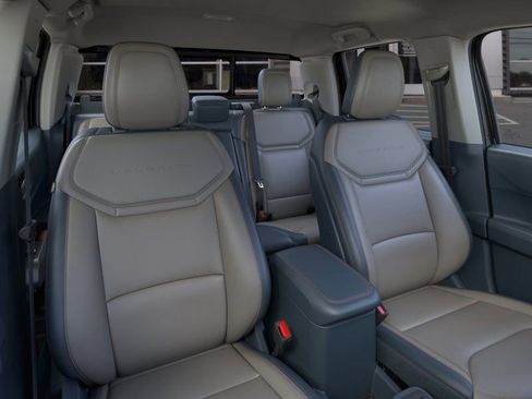 New 2025 Ford Maverick Lariat w/ 4K Tow Package image 10