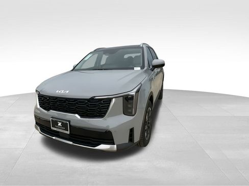 New 2025 Kia Sorento S w/ Panoramic Sunroof Package image 3