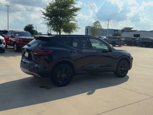 Used 2023 Chevrolet Blazer LT w/ Convenience Package FWD image 9