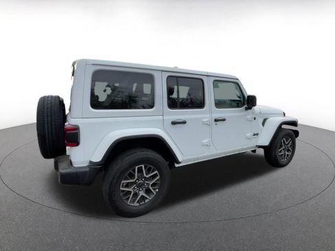 Used 2025 Jeep Wrangler Sahara image 15