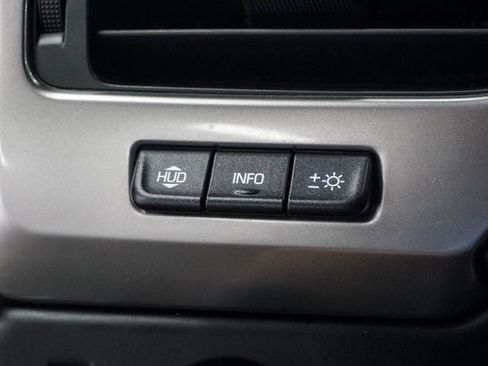 Used 2018 Chevrolet Suburban Premier image 33