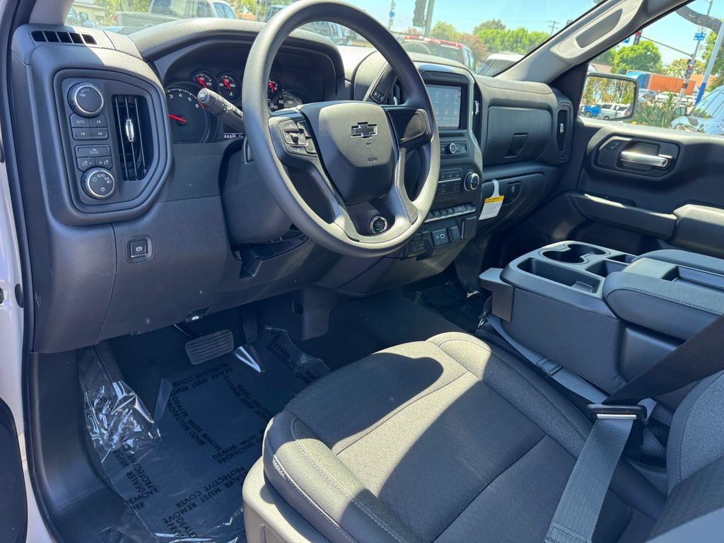 New 2026 Chevrolet Silverado 1500 Custom Trail Boss w/ Turbomax Blackout Package AWD/4WD image 15