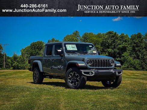 New 2026 Jeep Gladiator Sport AWD/4WD image 1