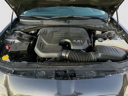 Used 2021 Chrysler 300 Touring L image 29