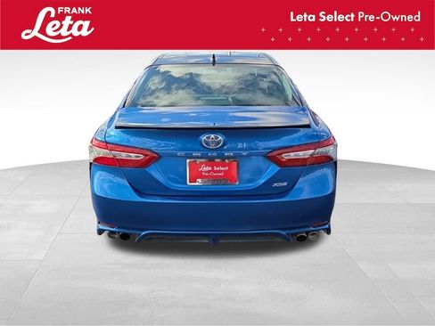 Used 2018 Toyota Camry XSE image 9