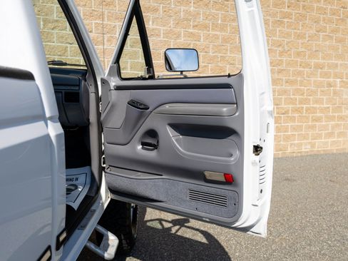 Used 1997 Ford F250 4x4 Regular Cab Heavy Duty image 25