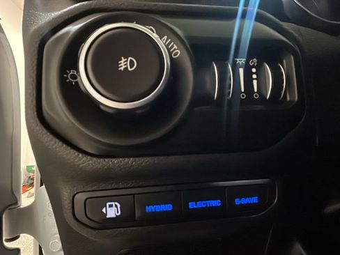 Used 2022 Jeep Wrangler Unlimited Sahara image 19