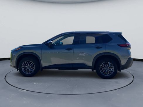 Used 2023 Nissan Rogue S AWD/4WD image 2