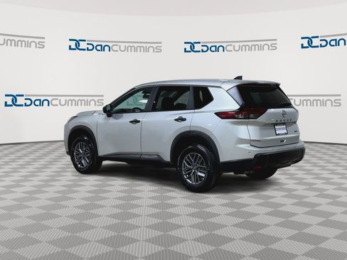 Used 2024 Nissan Rogue S AWD/4WD image 6