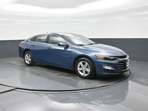 Used 2025 Chevrolet Malibu LS image 8