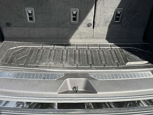 Used 2023 GMC Yukon AT4 w/ LPO, Floor Liner Package image 12