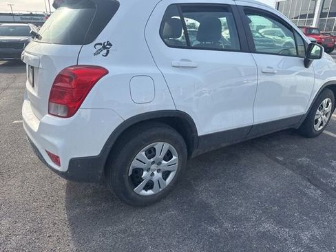 Used 2018 Chevrolet Trax LS image 13