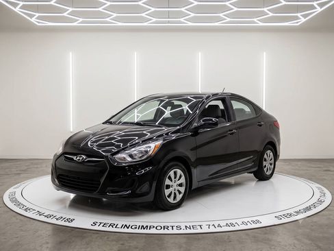 Used 2017 Hyundai Accent SE FWD image 1