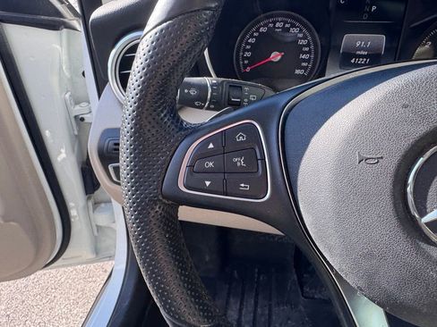 Used 2017 Mercedes-Benz GLC 300 4MATIC image 17