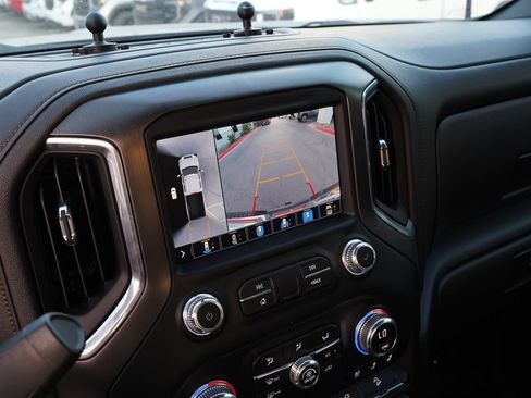 Used 2023 GMC Sierra 3500 AT4 w/ AT4 Preferred Package AWD/4WD image 13