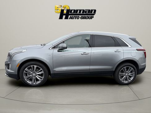 Used 2025 Cadillac XT5 Premium Luxury AWD/4WD image 2