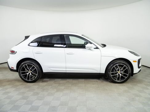 New 2026 Porsche Macan image 28