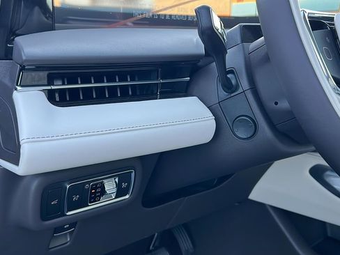 New 2026 Lincoln Nautilus Black Label w/ Jet Appearance Package image 13