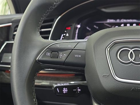 Used 2025 Audi Q7 2.0T Premium Plus w/ Premium Plus Package image 19