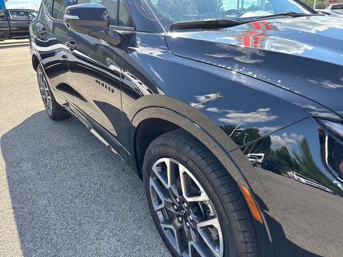 Used 2025 Chevrolet Blazer RS FWD image 17