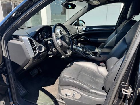 Used 2011 Porsche Cayenne AWD/4WD image 13