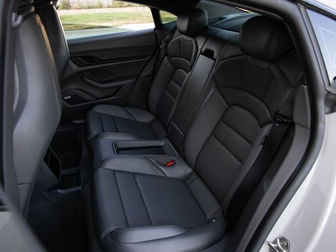 Used 2022 Porsche Taycan 4S AWD/4WD image 35