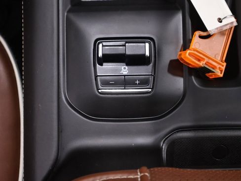 Used 2024 GMC Sierra 3500 Denali Ultimate image 38