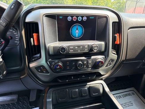 Used 2017 Chevrolet Silverado 2500 LTZ AWD/4WD image 19
