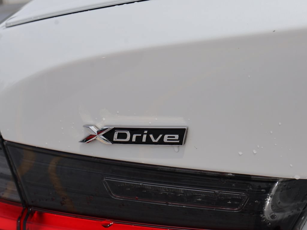 Used 2026 BMW 330i xDrive Sedan AWD/4WD image 9