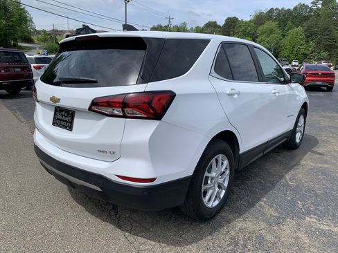 Used 2024 Chevrolet Equinox LT AWD/4WD image 3