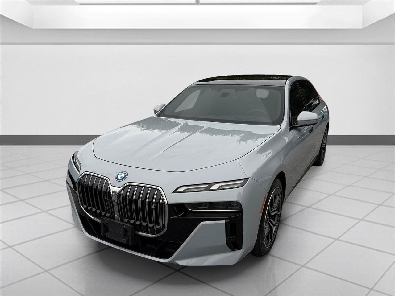 Used 2023 BMW i7 xDrive60 AWD/4WD image 9