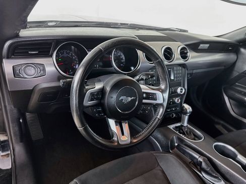 Used 2019 Ford Mustang GT RWD image 8