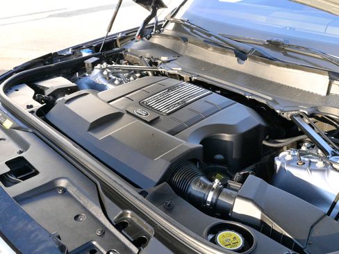 Used 2019 Land Rover Discovery HSE image 64