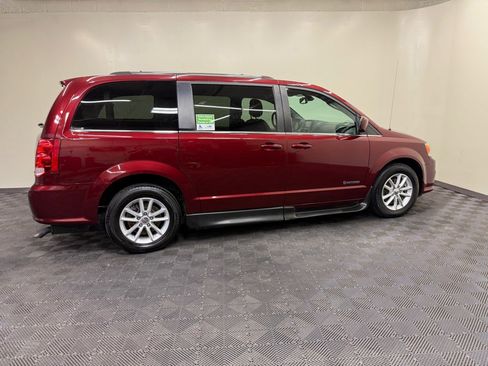 Used 2019 Dodge Grand Caravan SXT image 25
