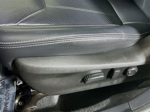 Used 2022 Subaru Forester Touring image 18