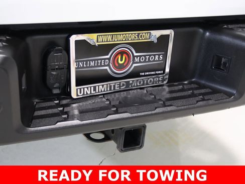 Used 2022 Nissan Frontier SV image 4