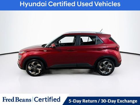 Certified 2025 Hyundai Venue SEL FWD image 8