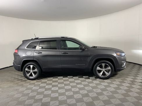 Used 2020 Jeep Cherokee Limited image 2