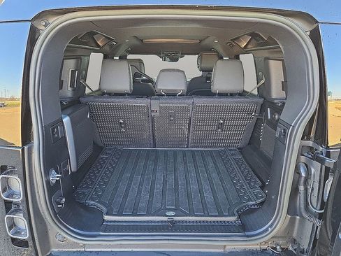 Used 2023 Land Rover Defender 110 X image 14