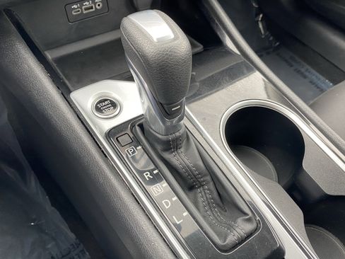 Used 2024 Nissan Altima 2.5 SV image 23