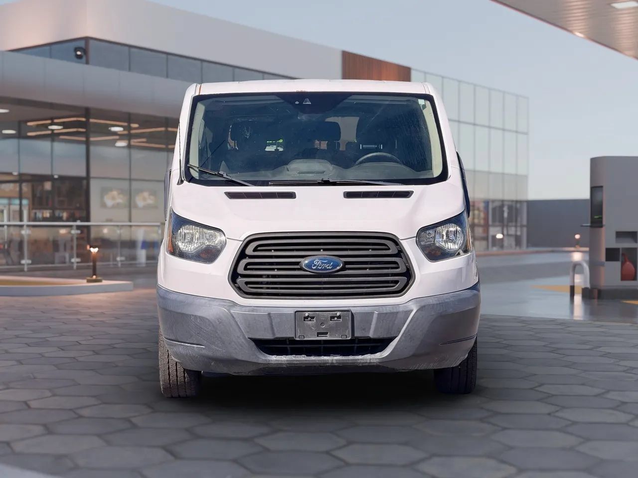 Used 2016 Ford Transit 150 XL RWD image 4