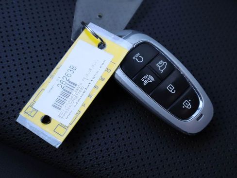 Used 2023 Hyundai Santa Fe SEL w/ Premium Package FWD image 32