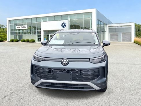New 2026 Volkswagen Tiguan SE AWD/4WD image 2