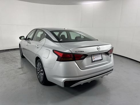 Used 2024 Nissan Altima 2.5 SV FWD image 31
