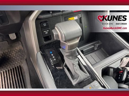 Used 2022 Toyota Tundra Limited w/ Power Package AWD/4WD image 29