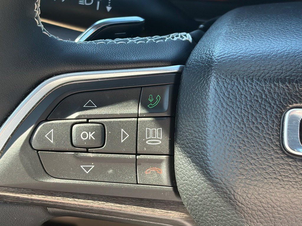 Used 2025 Jeep Grand Cherokee Limited AWD/4WD image 22