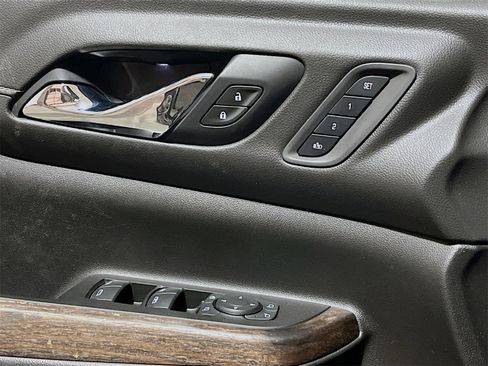 Used 2020 GMC Acadia Denali w/ Denali Ultimate Package image 18